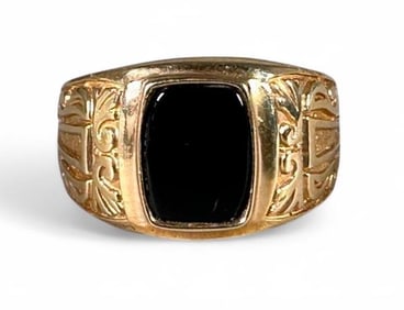 Vintage Men's Gold and Onyx Ring