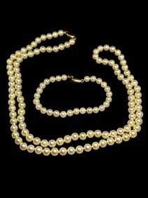Pearl Necklace and Bracelet Set