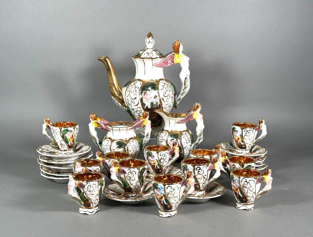 Capodimonte Tea Service, 20thc. (1 of 13)