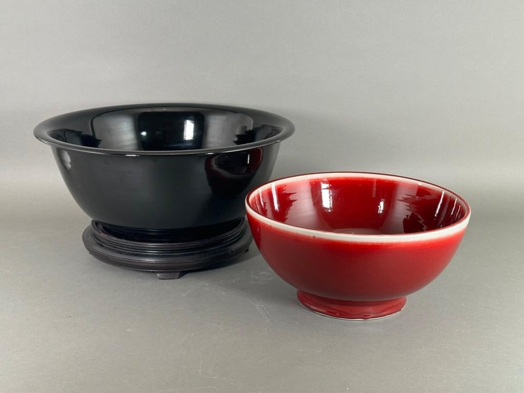 Two Chinese Porcelain Bowls (1 of 6)