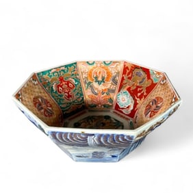 Chinese Octagonal Center Bowl, 19th Century