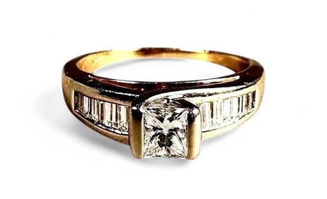 Vera Wang Style Diamond Ring