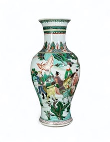 Chinese Qing Style Famille Verte Porcelain Polychrome Enamel Glaze Vase