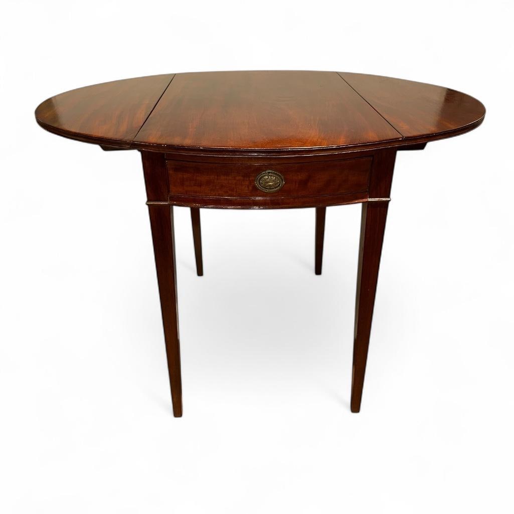 Hepplewhite Mahogany Drop Leaf Table (1 of 14)