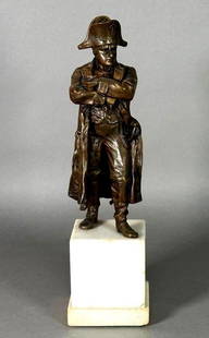 Bronze Standing Figure of Napoleon, 19thc.: Bronze Standing Figure of Napoleon, 19thc. Cast as the general standing, with arms crossed, holding pipe, in full uniform, wearing stern expression, with sword visible under the greatcoat, raised on s