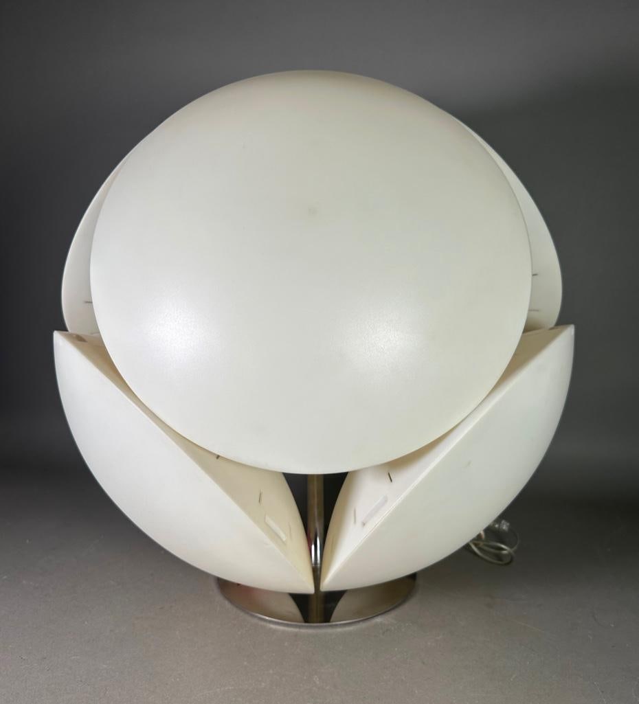 Valerio Bottin 'Bubble Tavolo' Table Lamp for Foscarini: Valerio Bottin, 'Bubble Tavolo' Table Lamp for Foscarini Milano, globe table lamp on short pedestal base on round foot, polished nickel or chrome, comprising five white acrylic discs which illuminate.