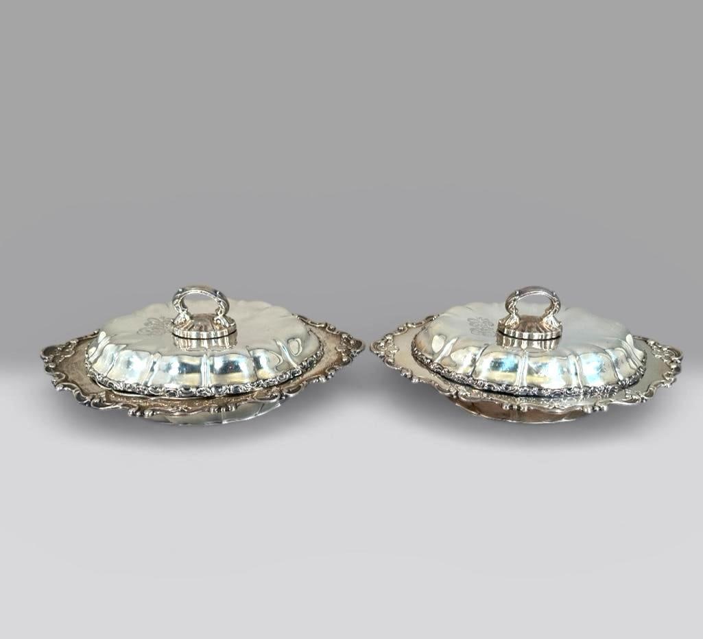 A Pair of Gorham Sterling Silver Entree Dishes and Covers (1 of 15)