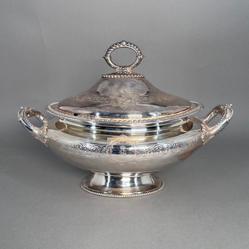 Large Antique Silver Plate Soup Tureen and Cover with Armorial, 19thc. (1 of 14)