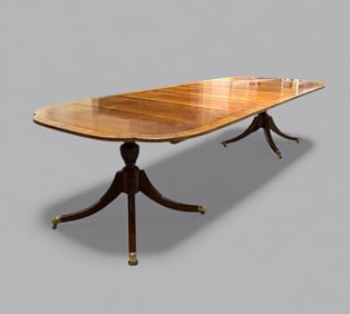 Baker Historic Charleston Mahogany Veneer Dining Table