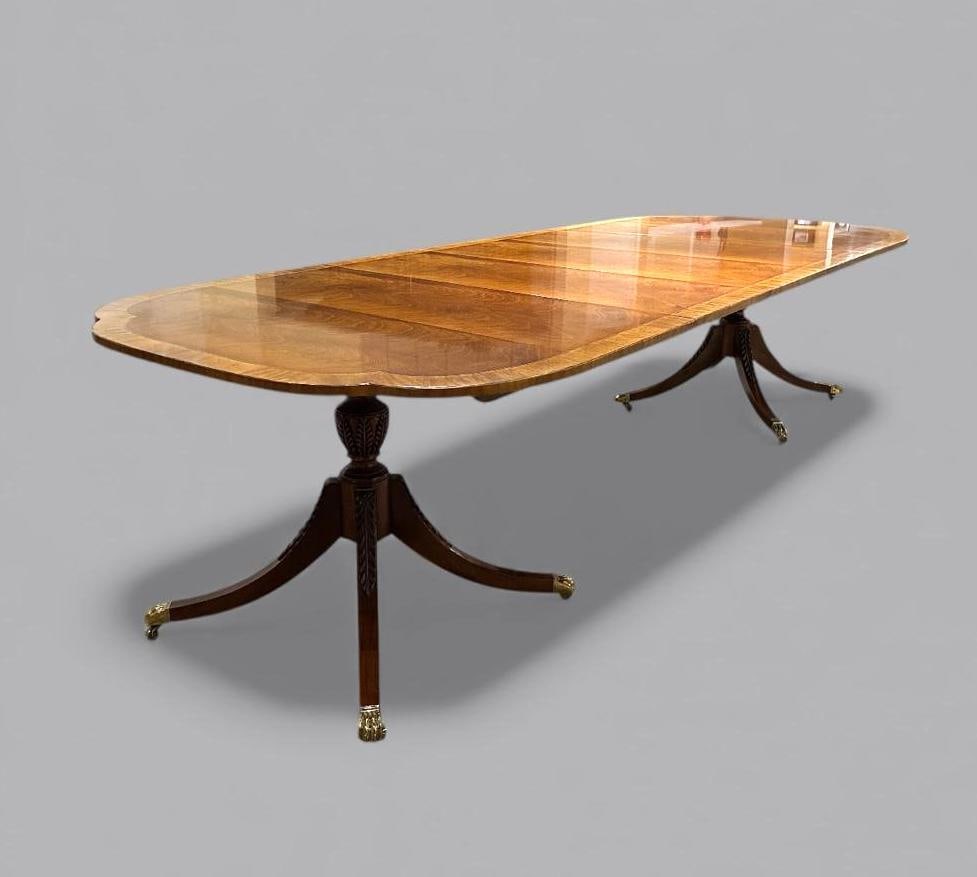 Baker Historic Charleston Mahogany Veneer Dining Table (1 of 9)