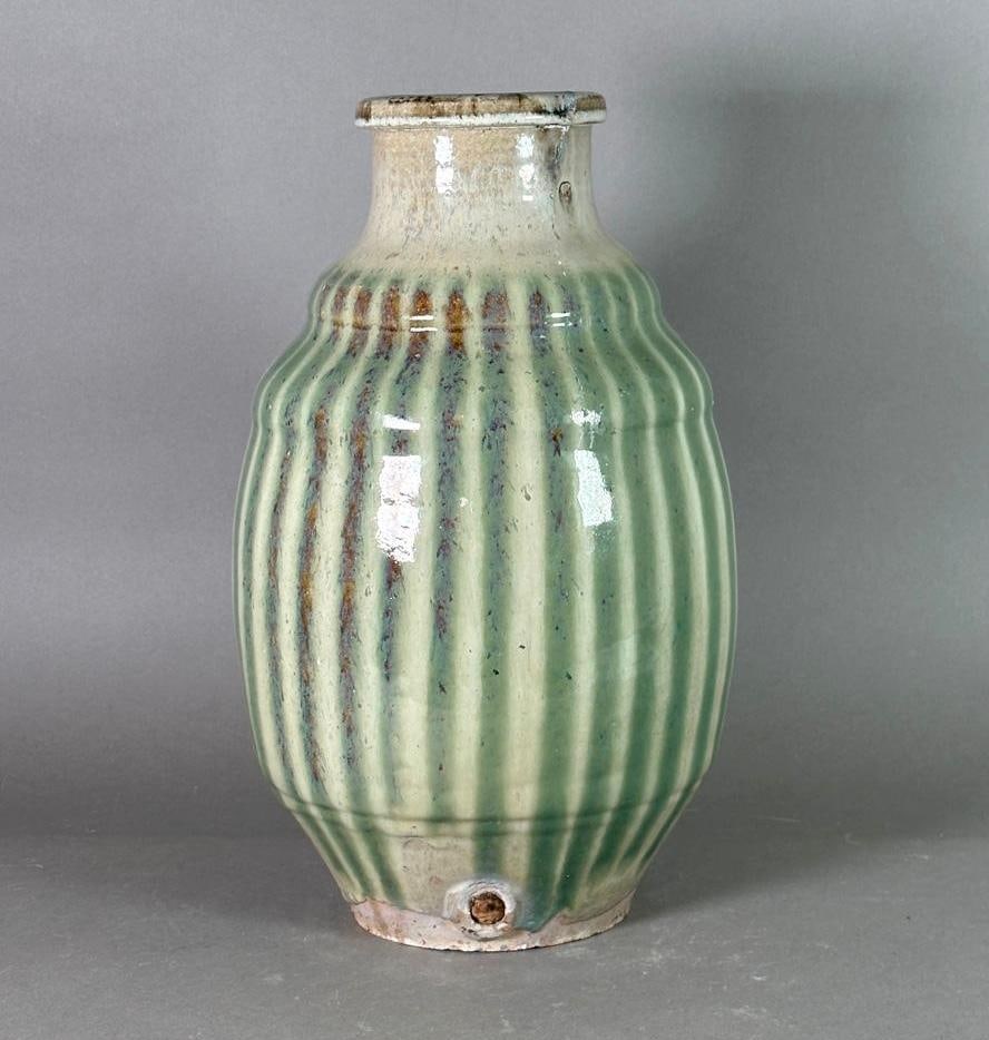 Japanese Shigaraki Ware Storage Jar (1 of 9)
