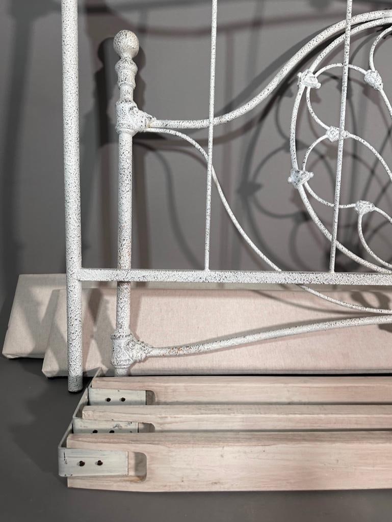 Antique Style Bed - 7