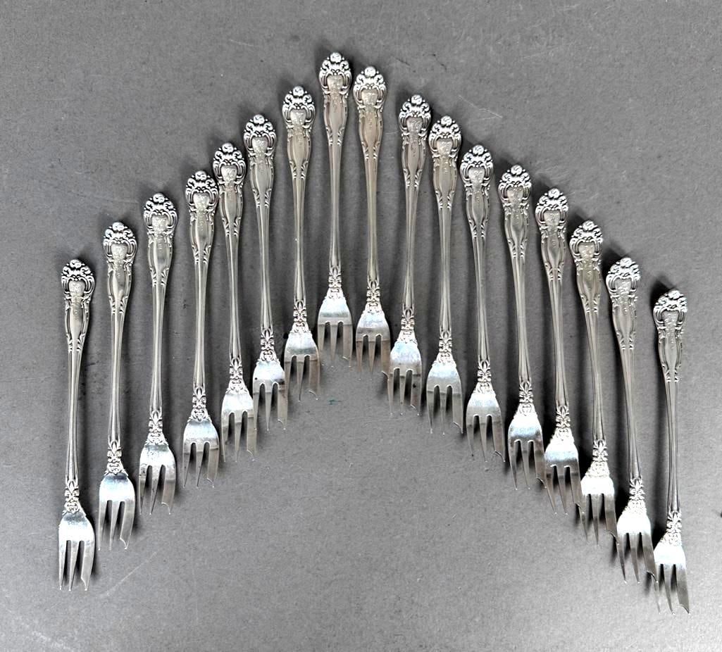 Seventeen J.B. & S.M. Knowles Sterling Silver Cocktail Forks (1 of 5)
