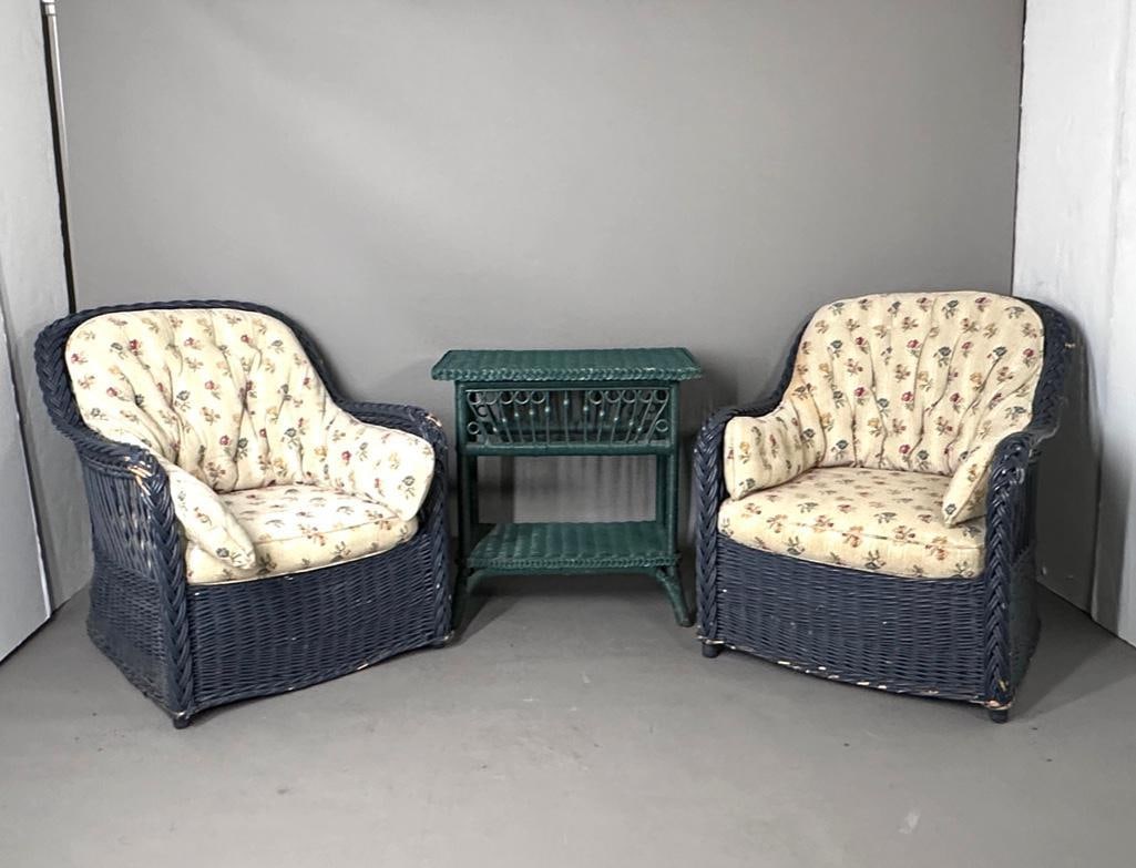 Two Vintage Wicker Armchairs and a Table (1 of 16)