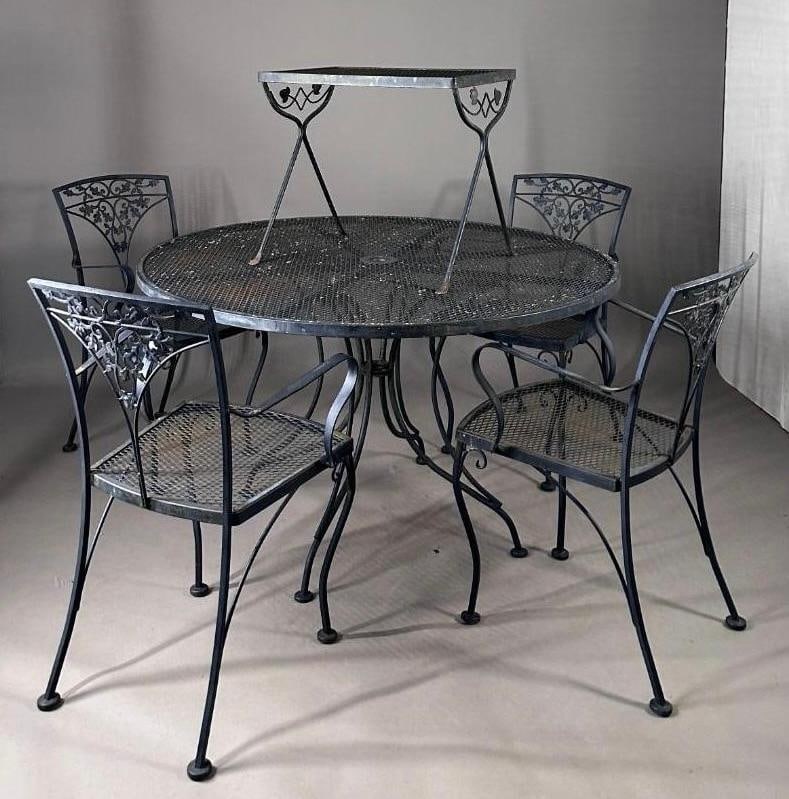 Russell Woodard Outdoor Dining Table and Four Chairs (1 of 6)