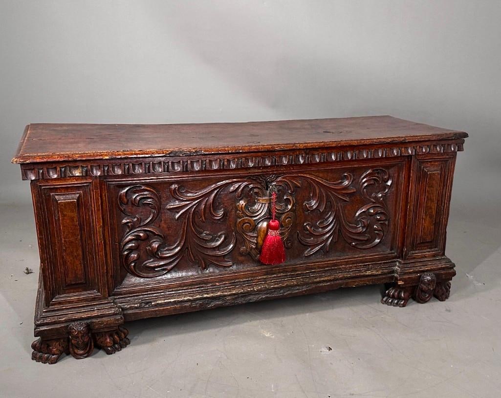 Italian Baroque Period Walnut Cassone, 17th/18thc. (1 of 20)