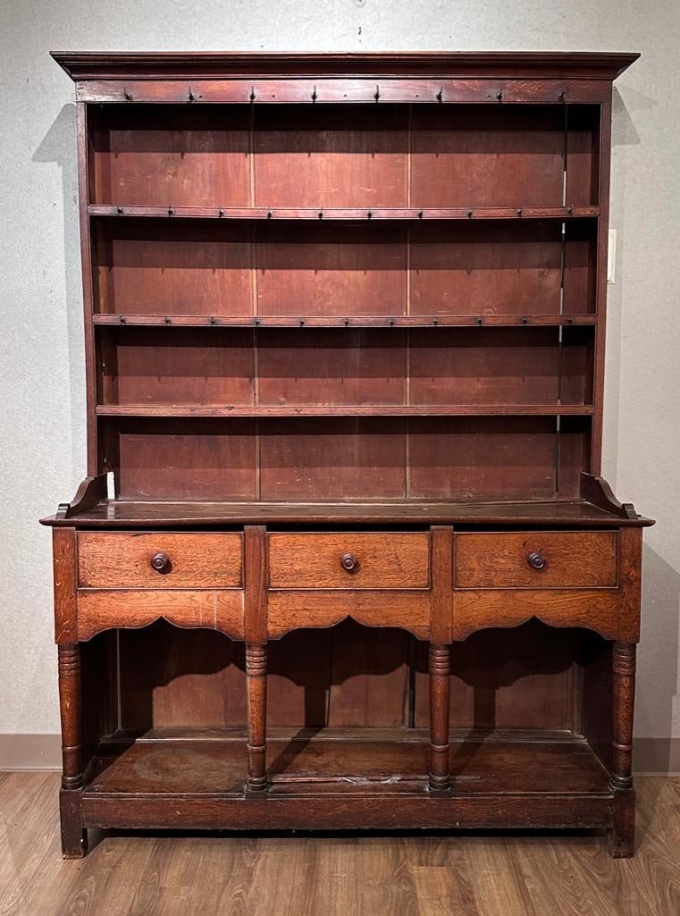Welsh Oak Cupboard, ca. 1800 (1 of 14)