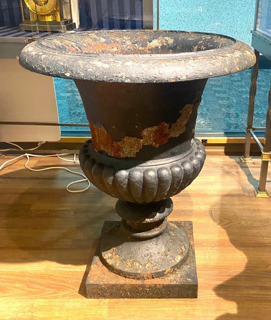 Very Large Antique Cast Iron Garden Urn (1 of 3)
