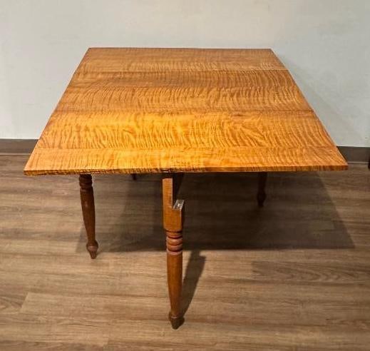 Antique Tiger Maple Drop Leaf Table - 10