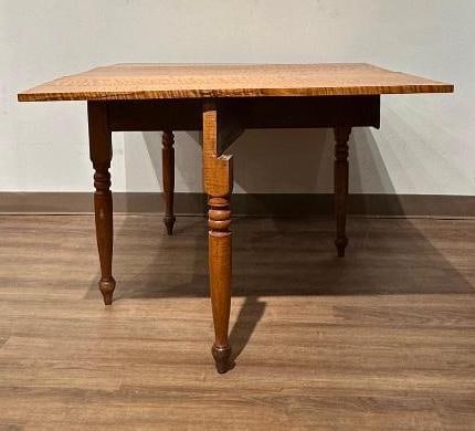 Antique Tiger Maple Drop Leaf Table - 11