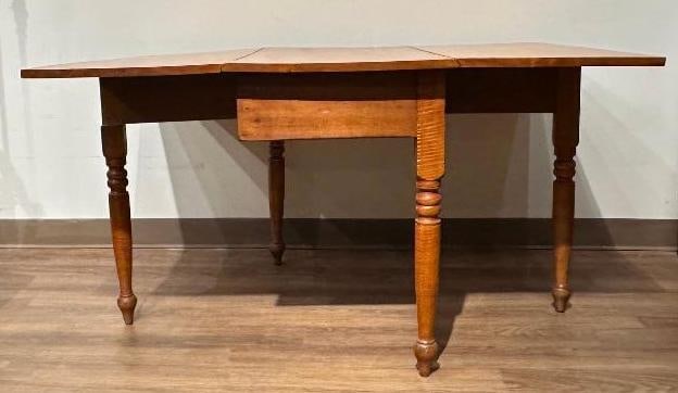 Antique Tiger Maple Drop Leaf Table - 9