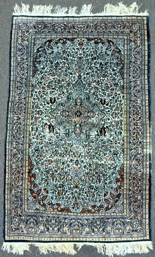 Fine Persian Isfahan Carpet 6'6" x 4' (1 of 9)