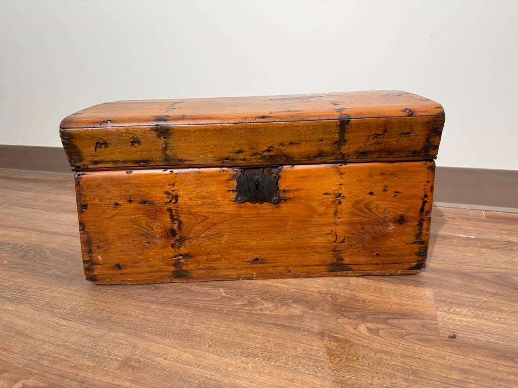 Antique Pine Storage Chest (1 of 8)