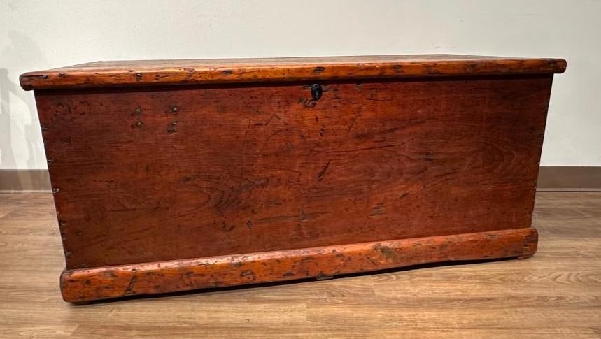Southern Pine Storage Chest, 19th century (1 of 9)