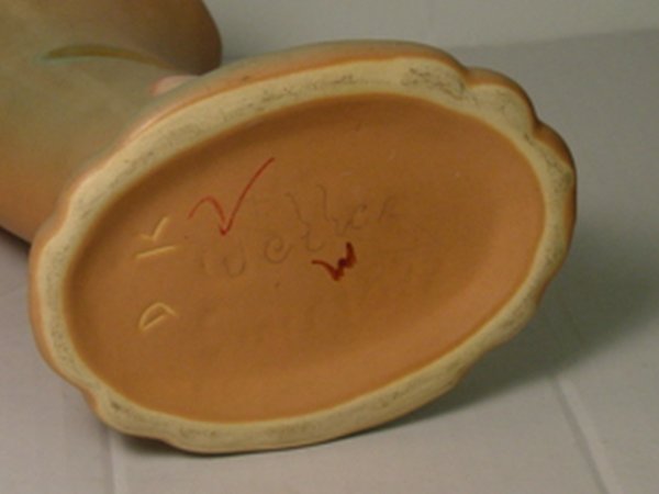 Weller Pink Horn Vase. - 2