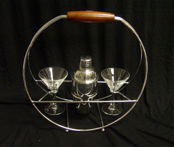 Vintage Chrome Art Deco Martini Set.: Vintage Chrome Art Deco Martini Set.Approx.13"high x 13"wide.