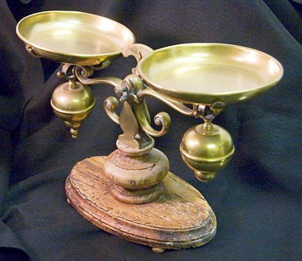 Russian Antique Balance Brass Scale.: Russian Antique Balance Brass Scale. Size is 12"h x 19"l x 7-1/2"w.