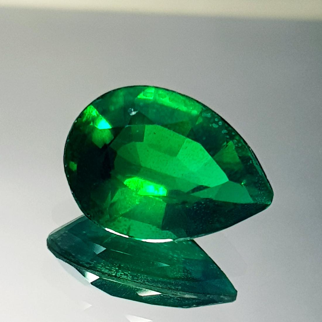 4.80 ct Doublet Emerald (1 of 6)