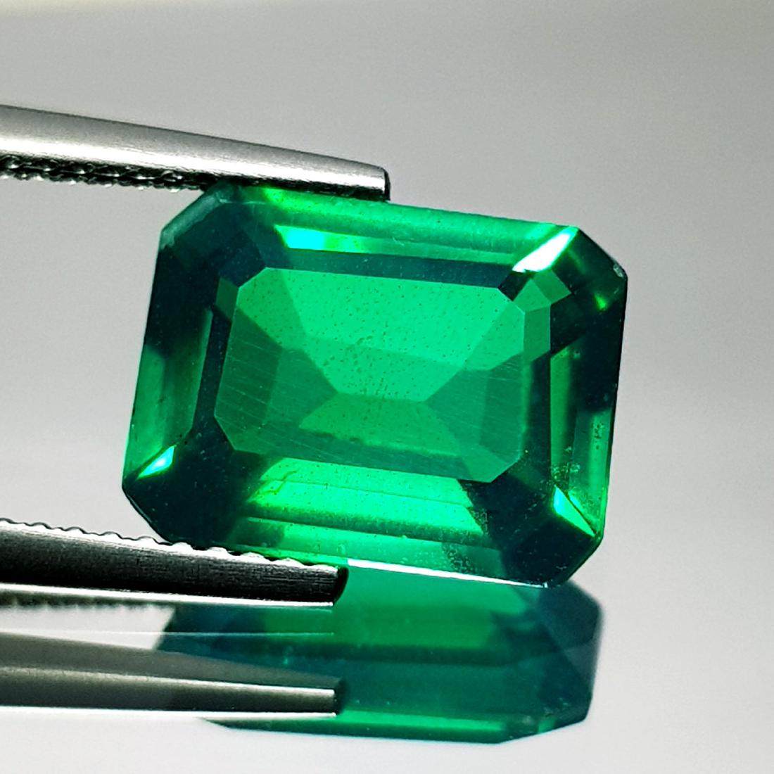 3.85 ct Doublet Emerald (1 of 6)