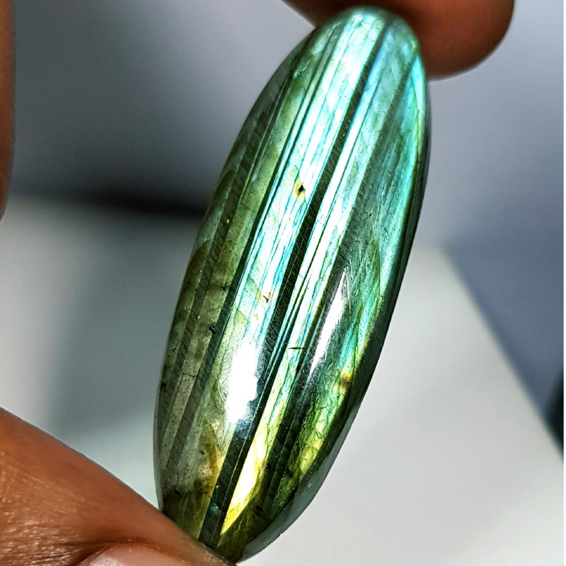 38.60 ct Natural Labradorite: Oval - USA