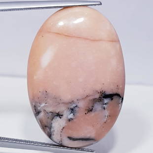 27.55 ct Natural Pink Opal: Oval-Brazil