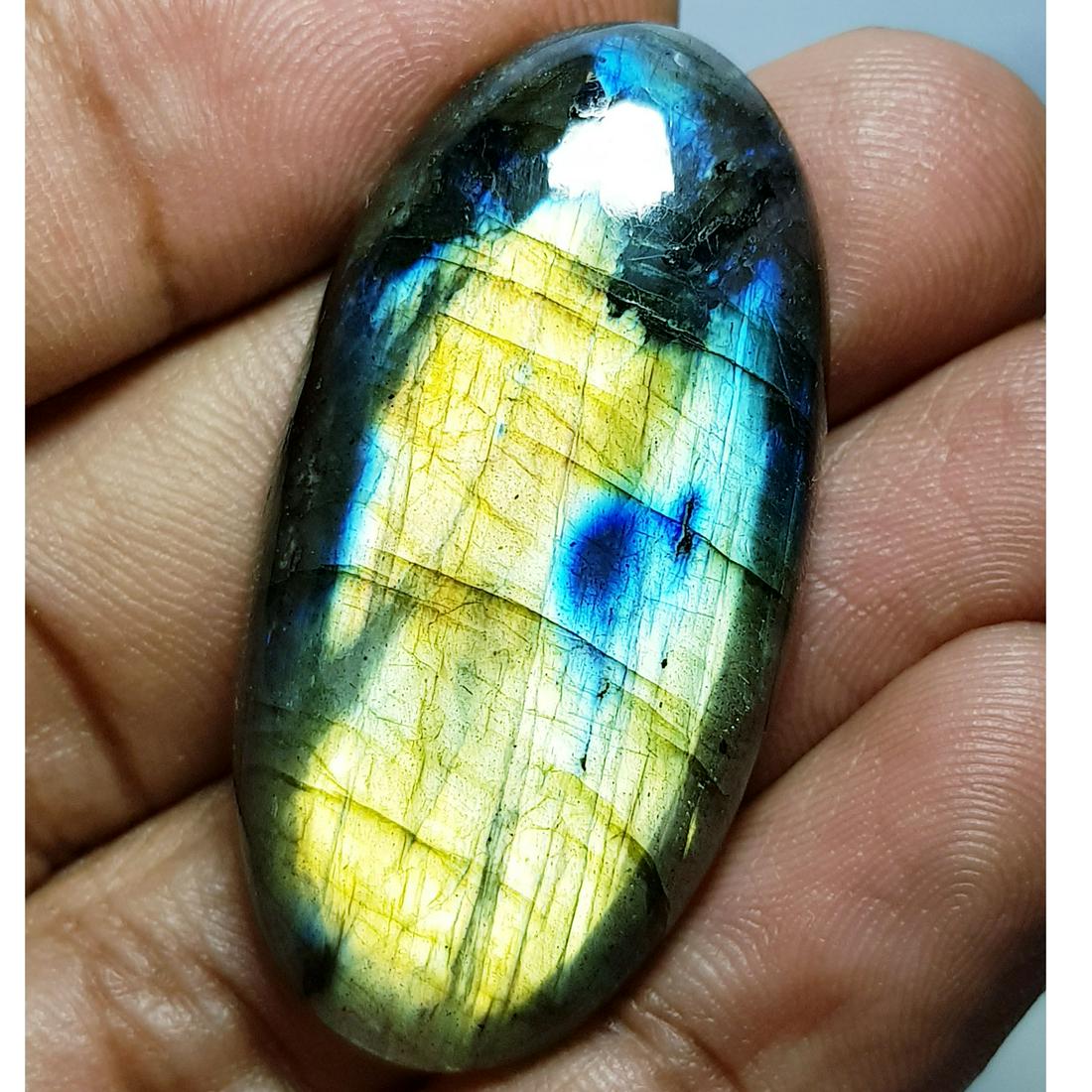 56.00 ct Natural Labradorite: Oval-Usa