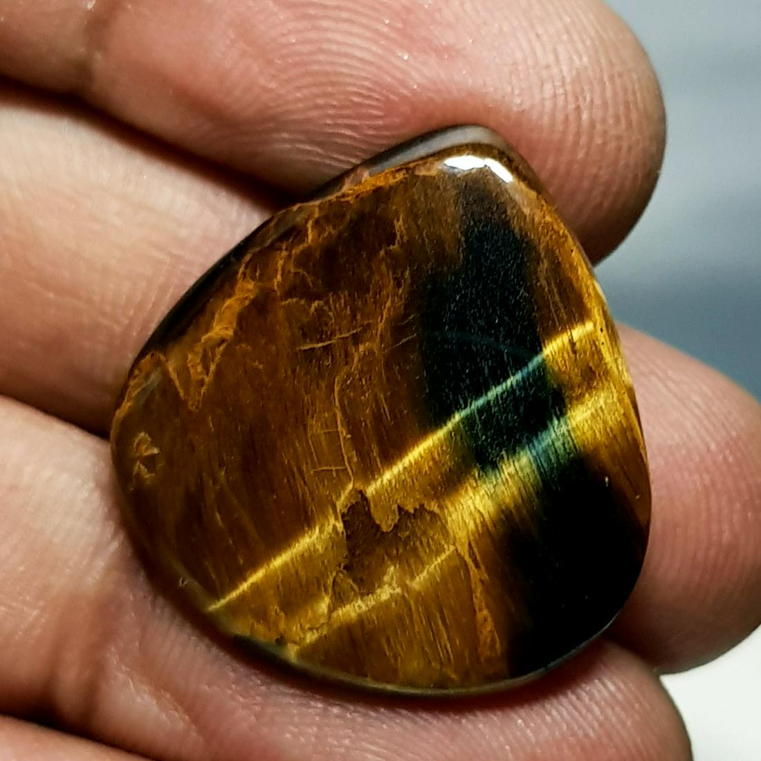 16.58 ct Natural Tiger Eye (1 of 6)