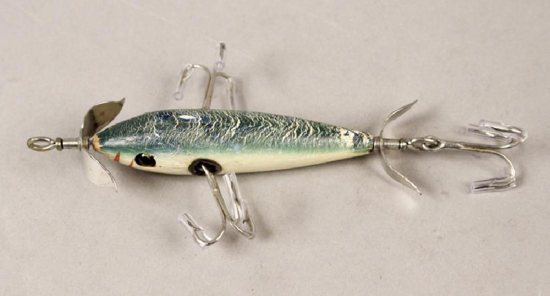 Vintage Shakespeare Underwater Minnow Fishing Lure: Manufactured by Shakespeare of Kalamazoo, Michigan. Green crackle back pattern. Triple hook. [RMP 2568]