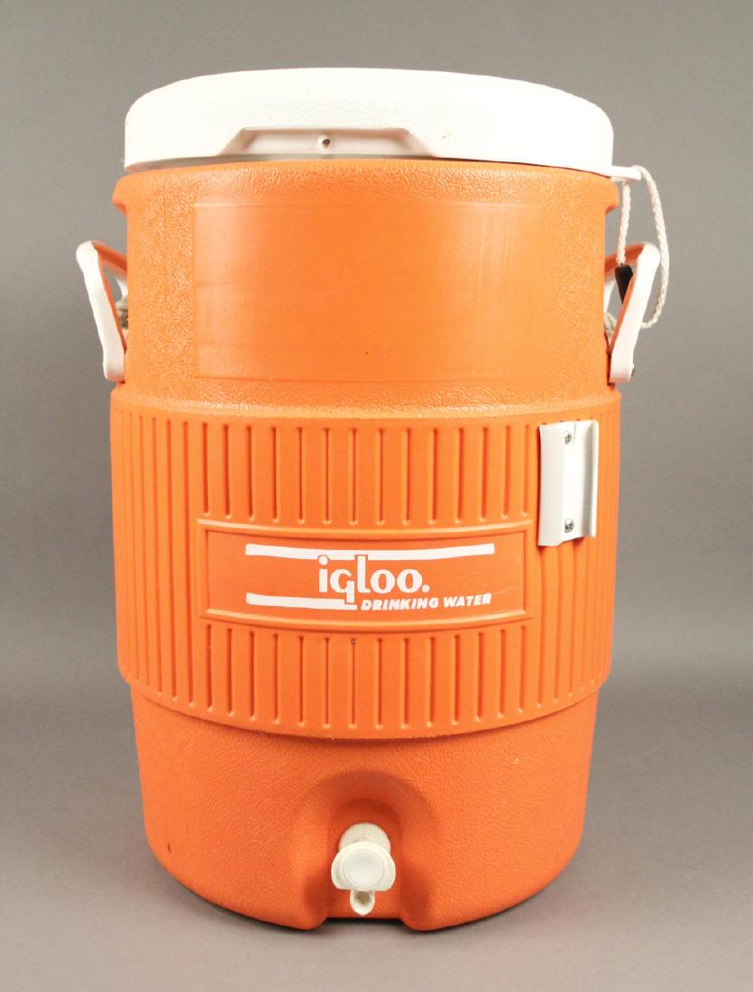 5 Gallon Orange Igloo Seat Top Cooler Aug 03 2018 Pace Hong