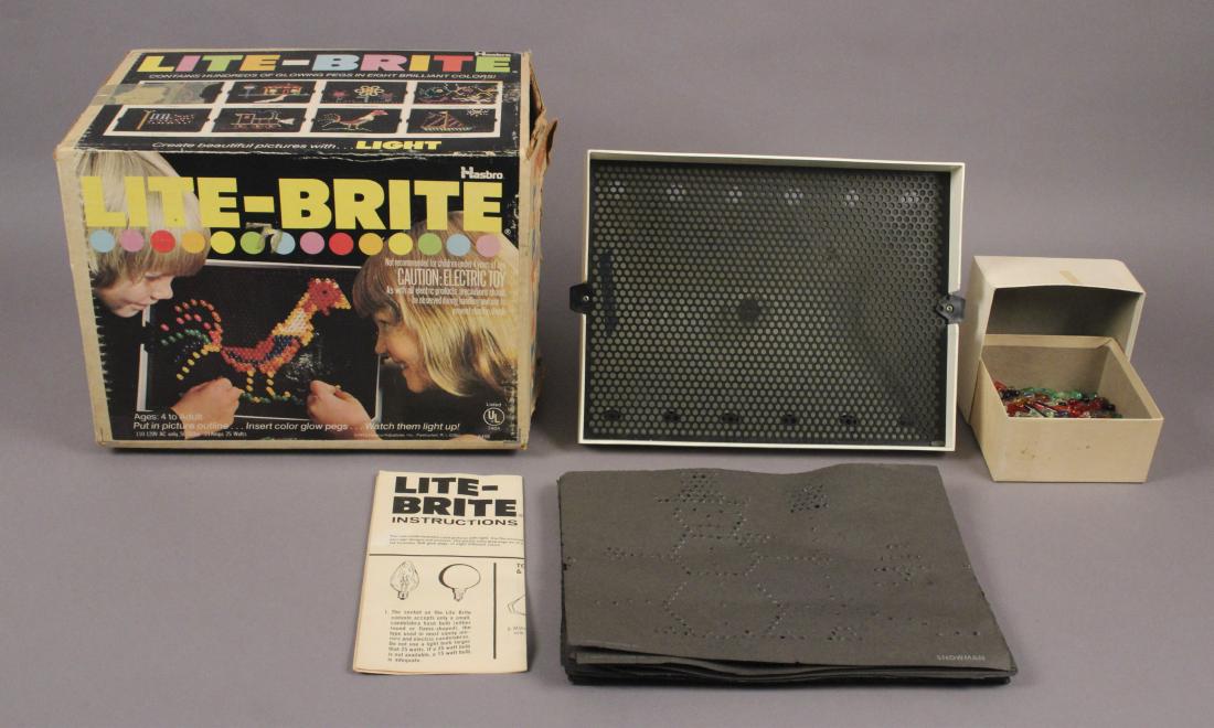 Vintage 1973 Hasbro Light Bright Play Set (1 of 5)