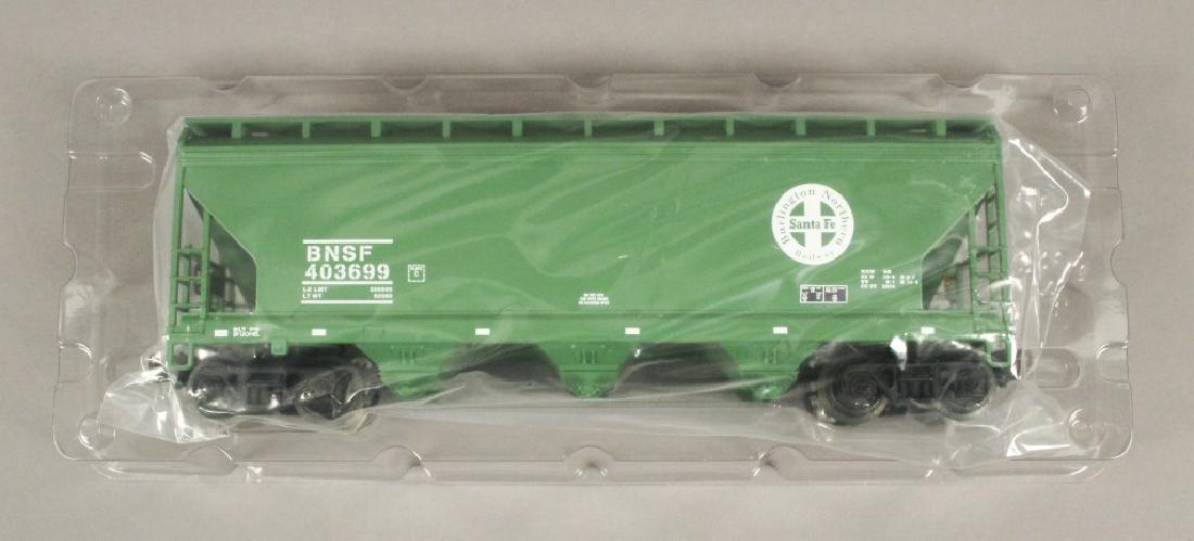 Lionel 6-17135 ACF 3 Bay Covered Hopper (1 of 11)