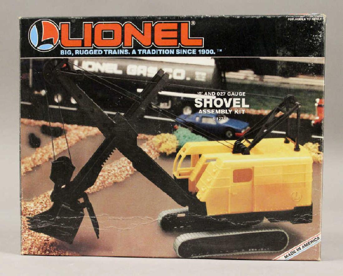 Lionel 6-12751 Shovel Assembly Kit: O and O-27 gauge. - - - - Join our mailing list at http://bit.ly/PaceHongTrainList for upcoming auctions with Train Collectibles, Toys & Artwork, Guns & Fishing. [KPA 187]