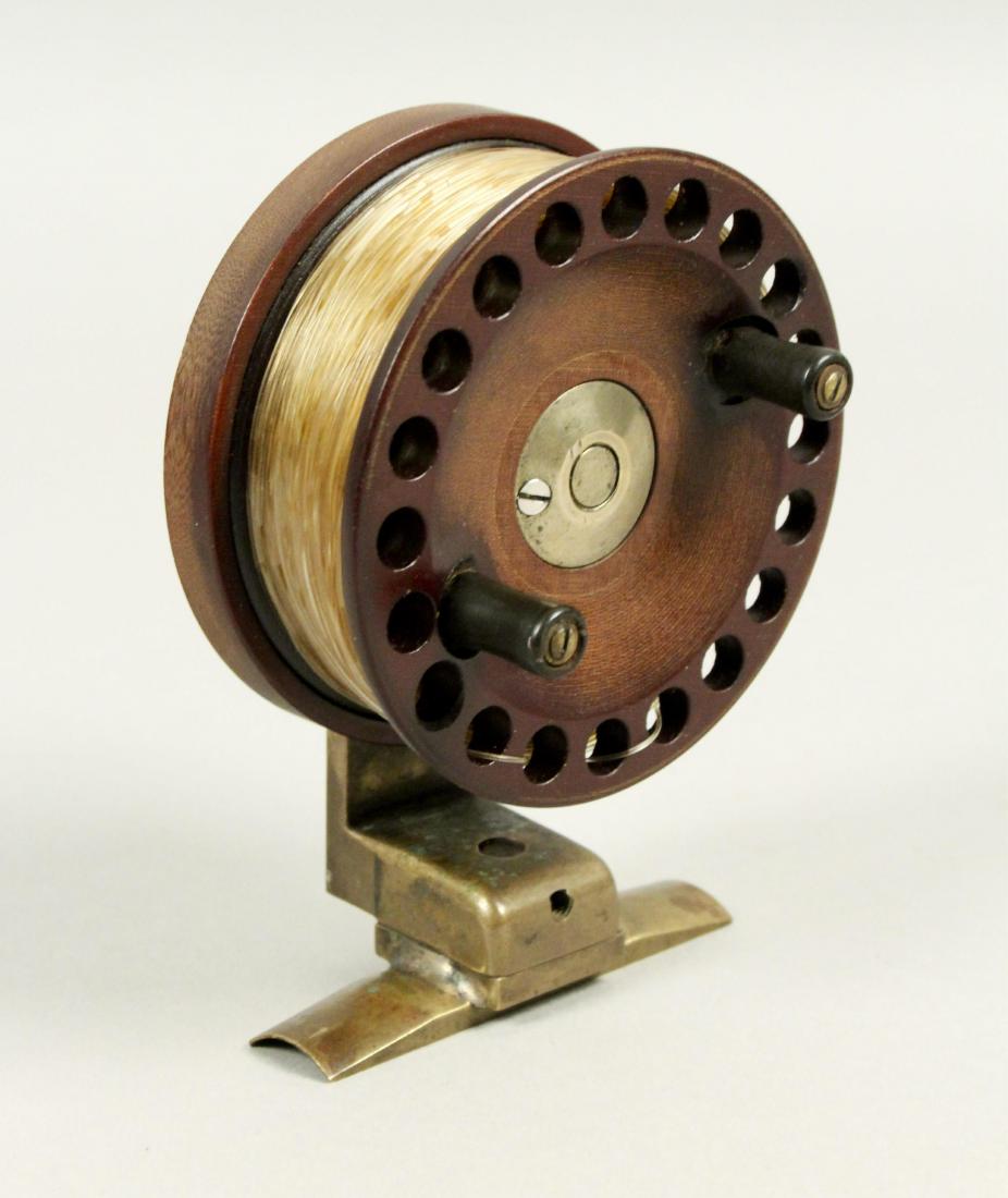 Vintage Bakelite & Brass Fishing Reel: [JHI 514]