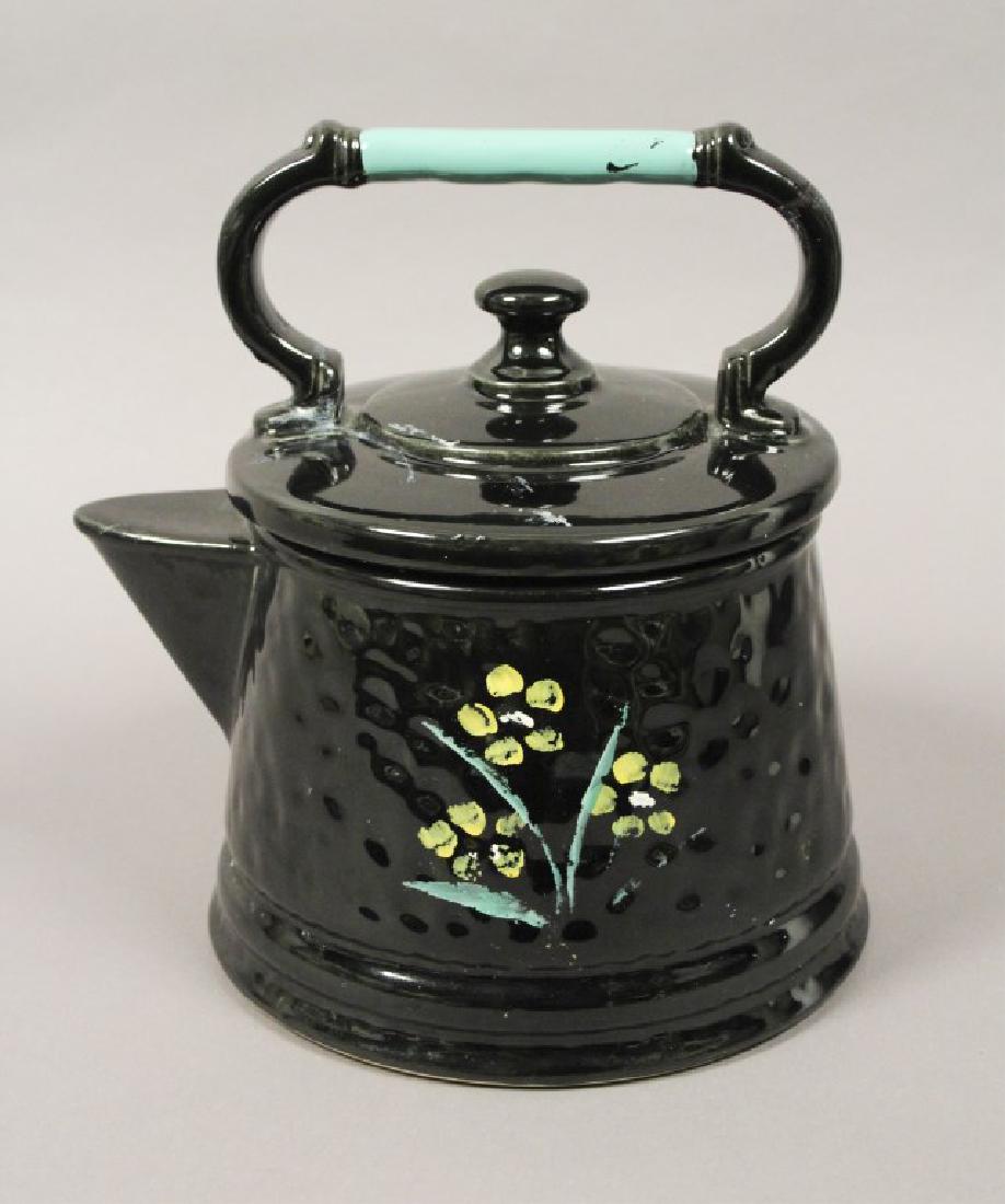 Vintage McCoy Ceramic Teapot (1 of 8)