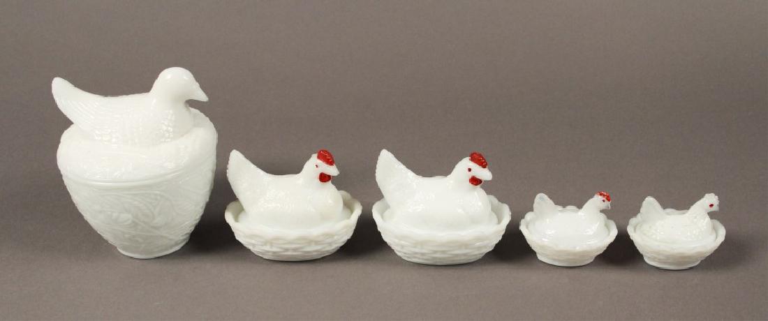 5 Vintage Nesting Chicken Candy Dishes (1 of 8)