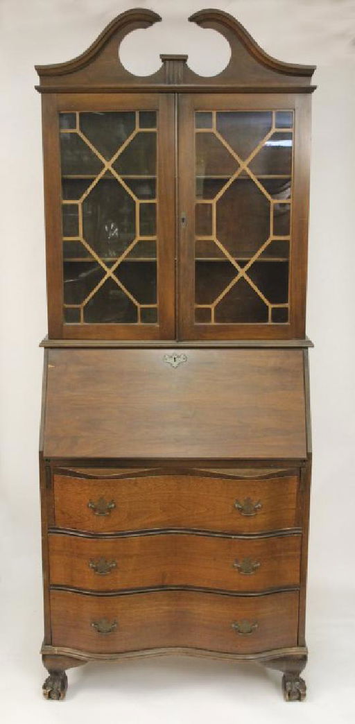 Antique Secretary S Desk Dresser Feb 25 2019 Pace Antique Secretary S Desk Dresser Feb 25 2019 Pace