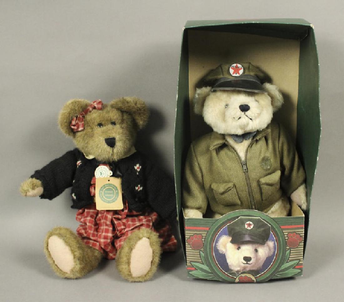 Vintage Boyds Bear & Texaco Full Service Bear: Texaco bear has a missing Texaco patch on his jacket and the one on his hat is loosing its stickiness. [LA 4100]