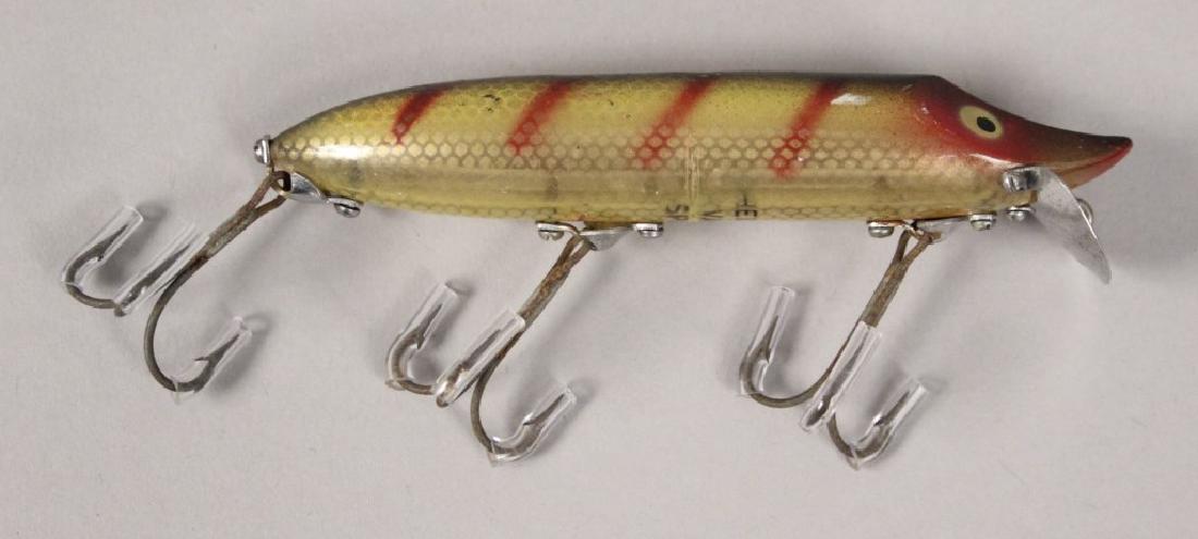 Heddon Vamp Spook Fishing Lure: For similar items in our catalog: Collectibles & Furniture - Lots 202 to 598. Tools - Lots 600 to 654. Guns - Lots 200, 656 to 665. Sportsmen's - Lots 668 to 858. [RMP 2875]