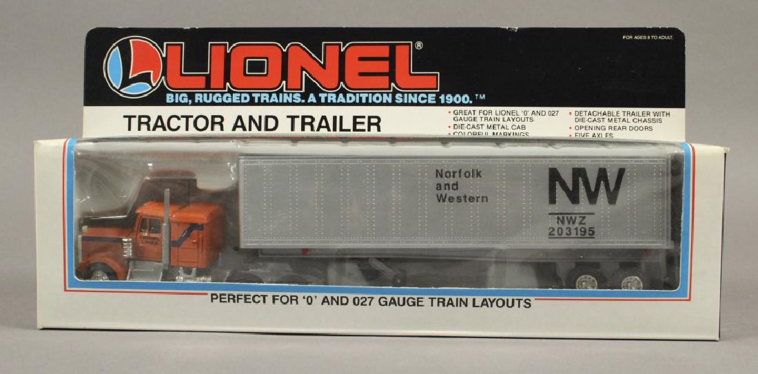Lionel 6-12725 Tractor & Trailer - Wrong Trailer: Marked with the wrong box. This trailer is marked as a 4 car stack set Lionel 6-16360. The Lionel number on the box 6-12725 matches an orange Lionel trailer. [KPA 268]
