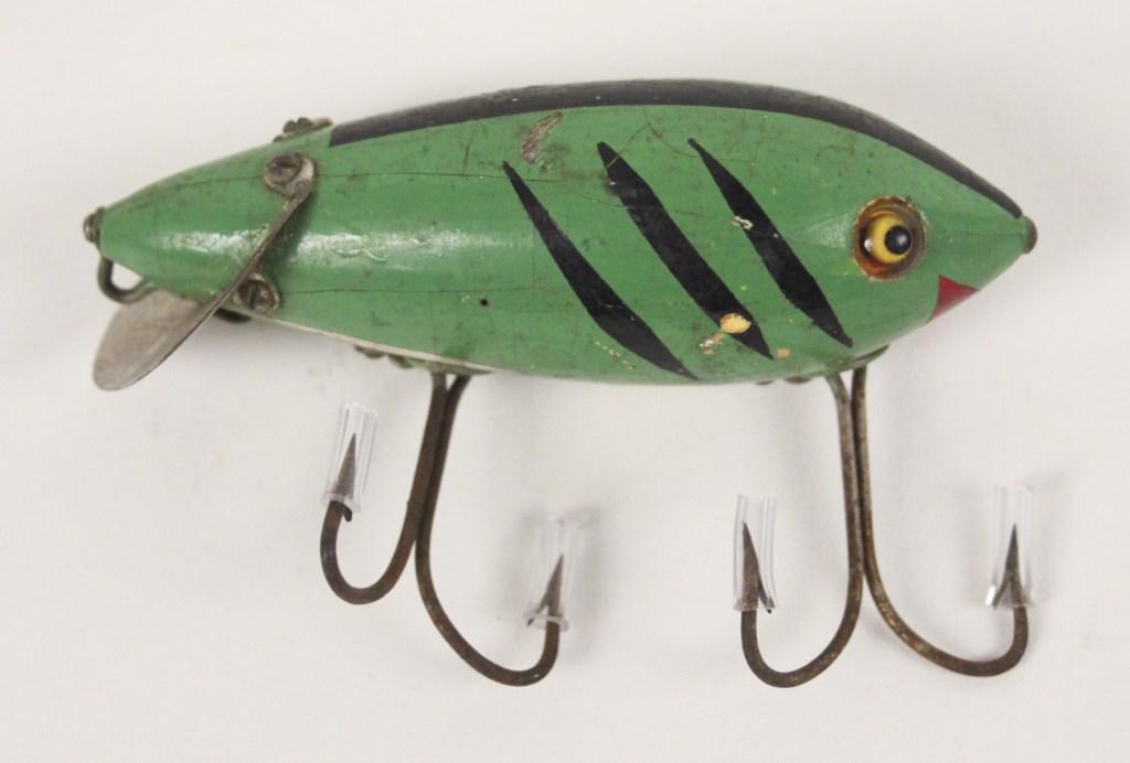Heddon Crab Wiggler Series No. 1950 Fishing Lure: Interesting green color. [RMP 2777]